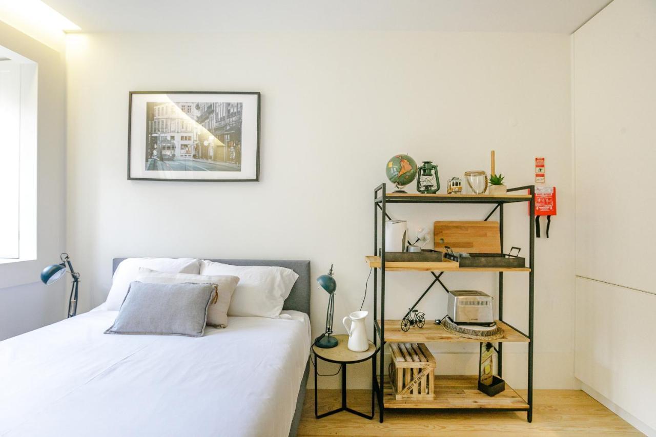 Lovelystay - Taipas Studio With Ac Porto Buitenkant foto